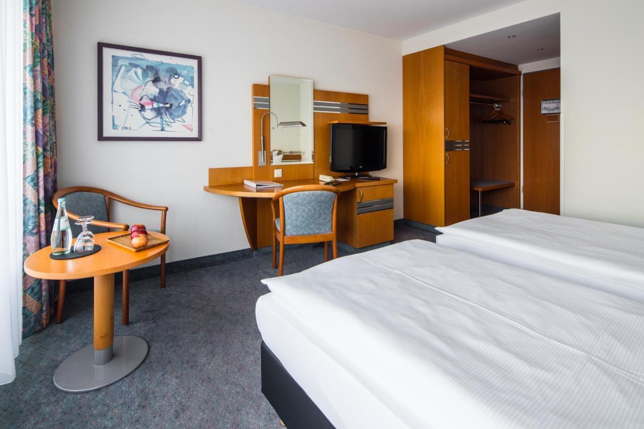 Hotel Ramada By Wyndham Dresda Esterno foto