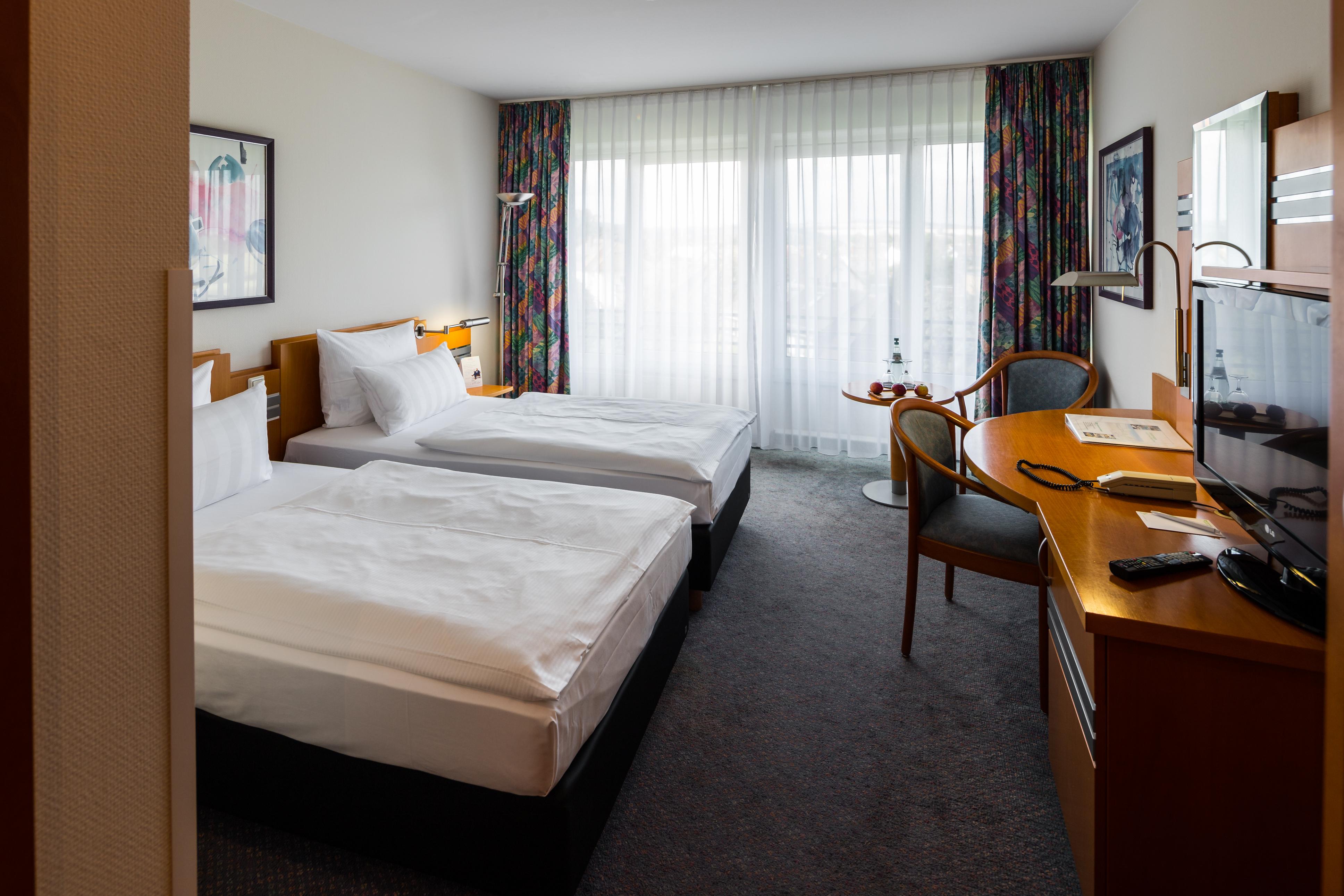 Hotel Ramada By Wyndham Dresda Esterno foto