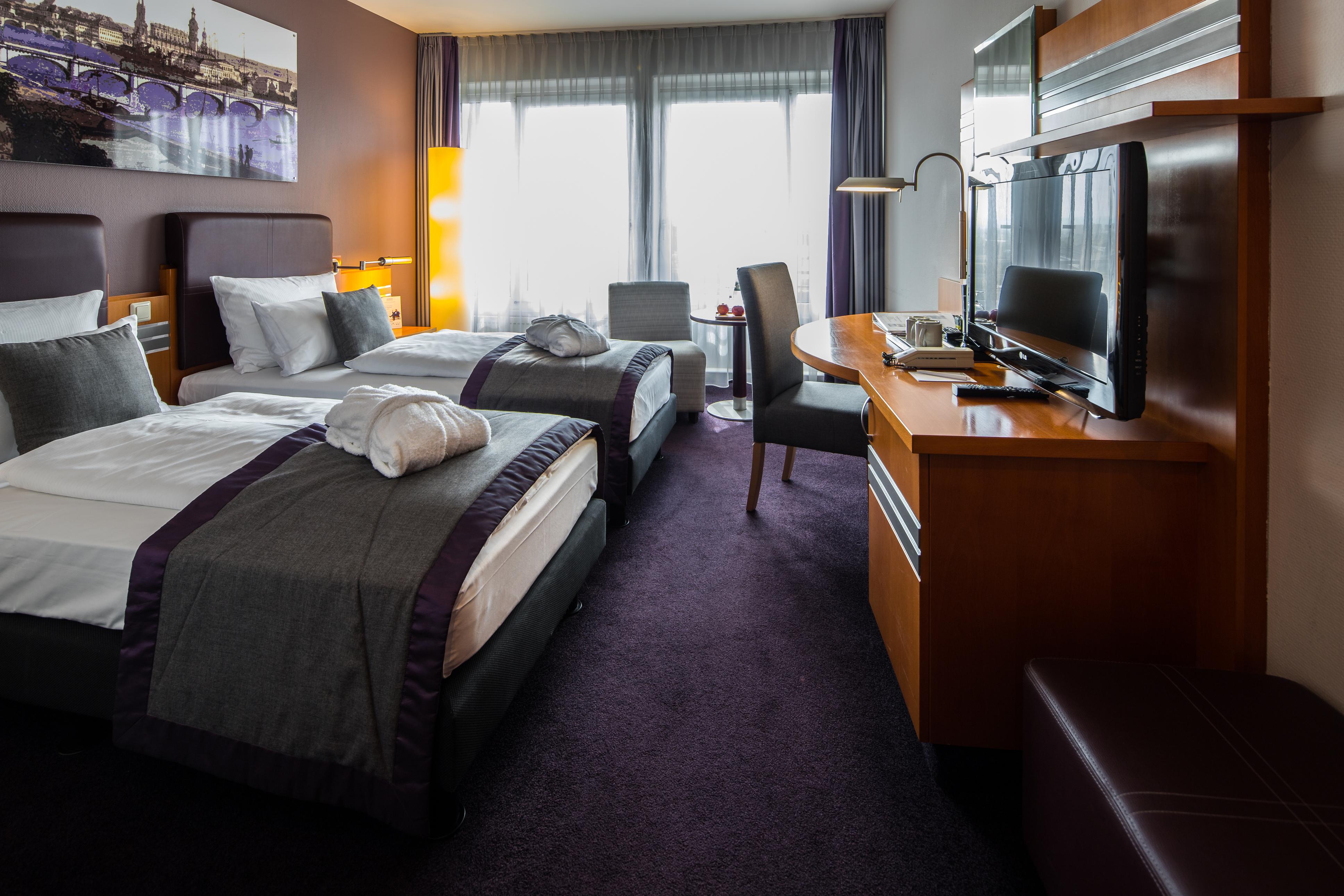 Hotel Ramada By Wyndham Dresda Esterno foto