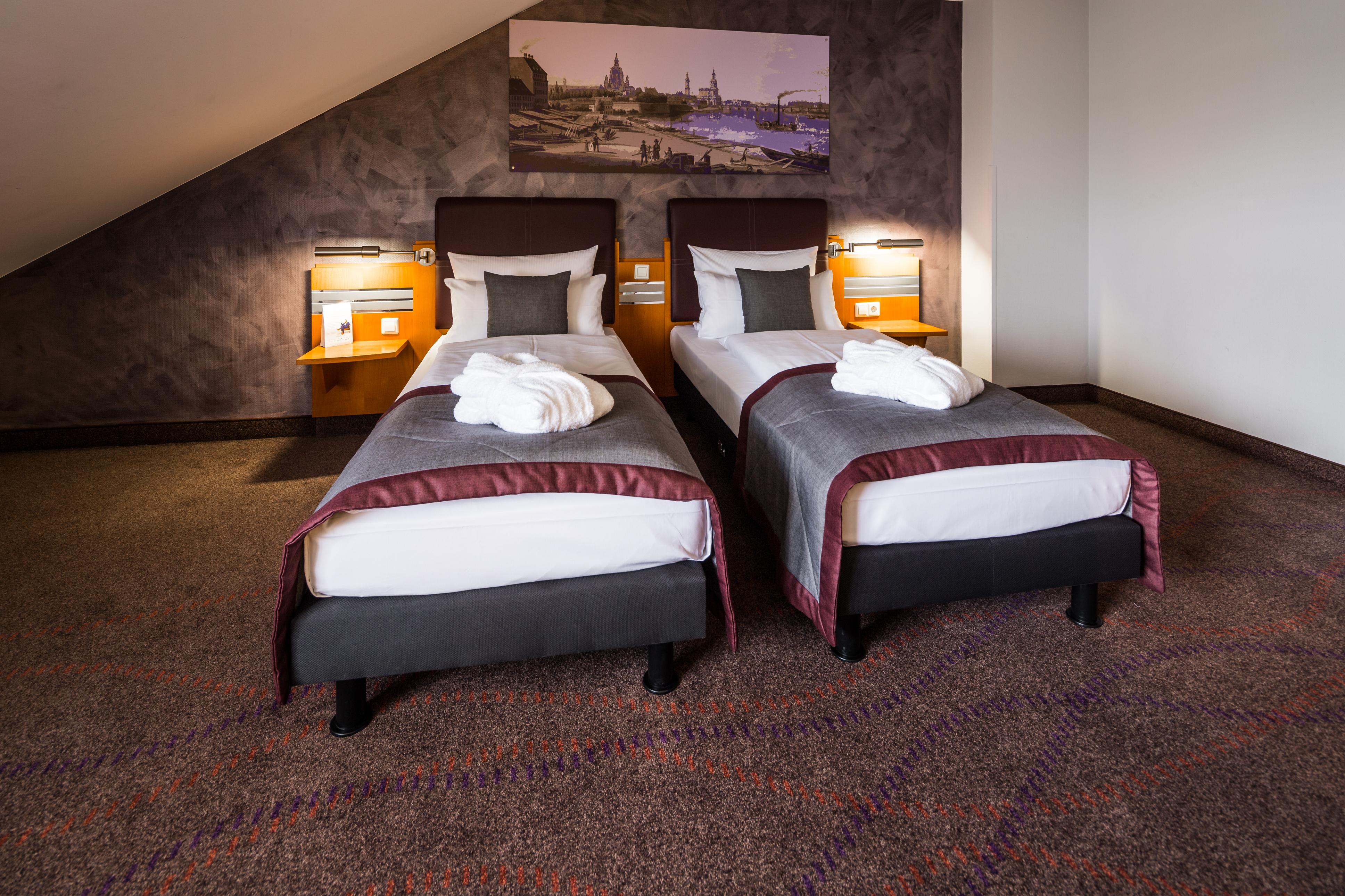 Hotel Ramada By Wyndham Dresda Esterno foto