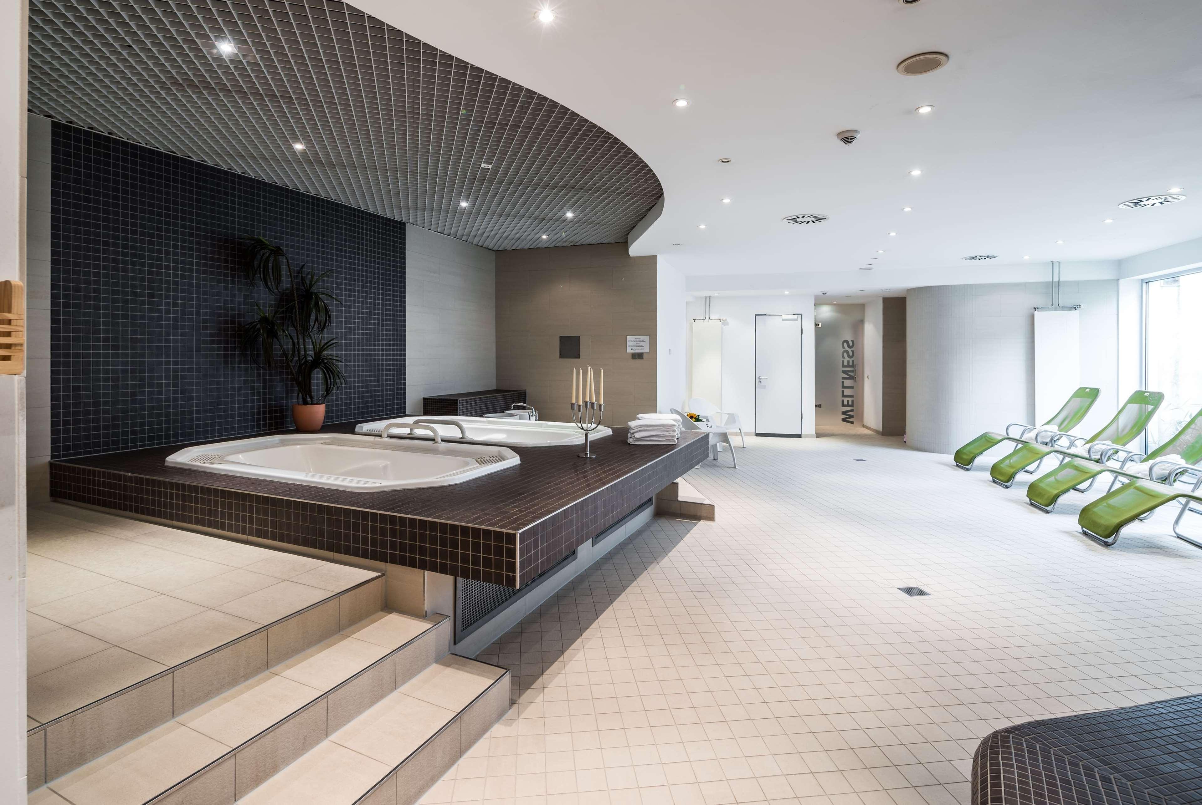 Hotel Ramada By Wyndham Dresda Esterno foto
