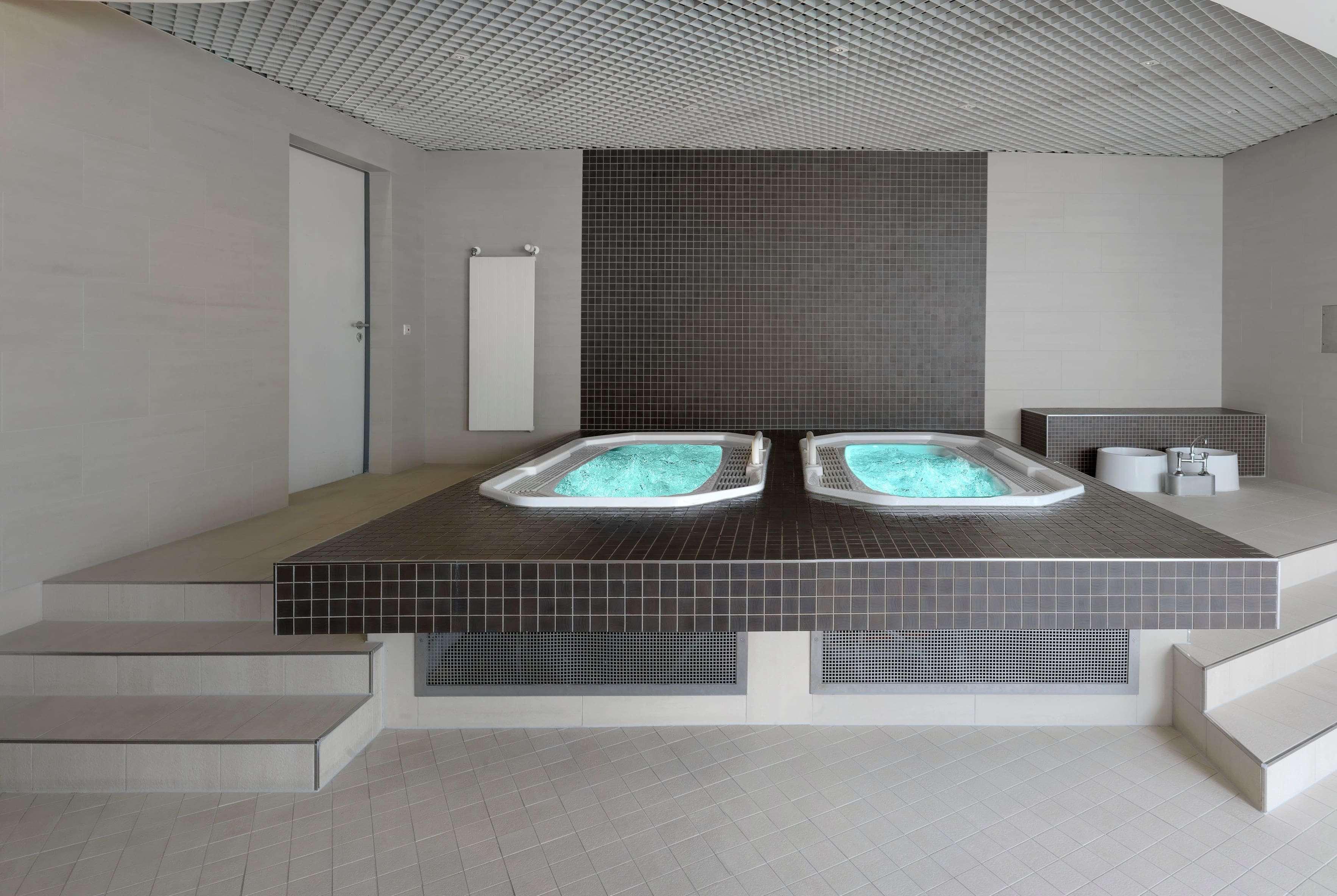 Hotel Ramada By Wyndham Dresda Esterno foto