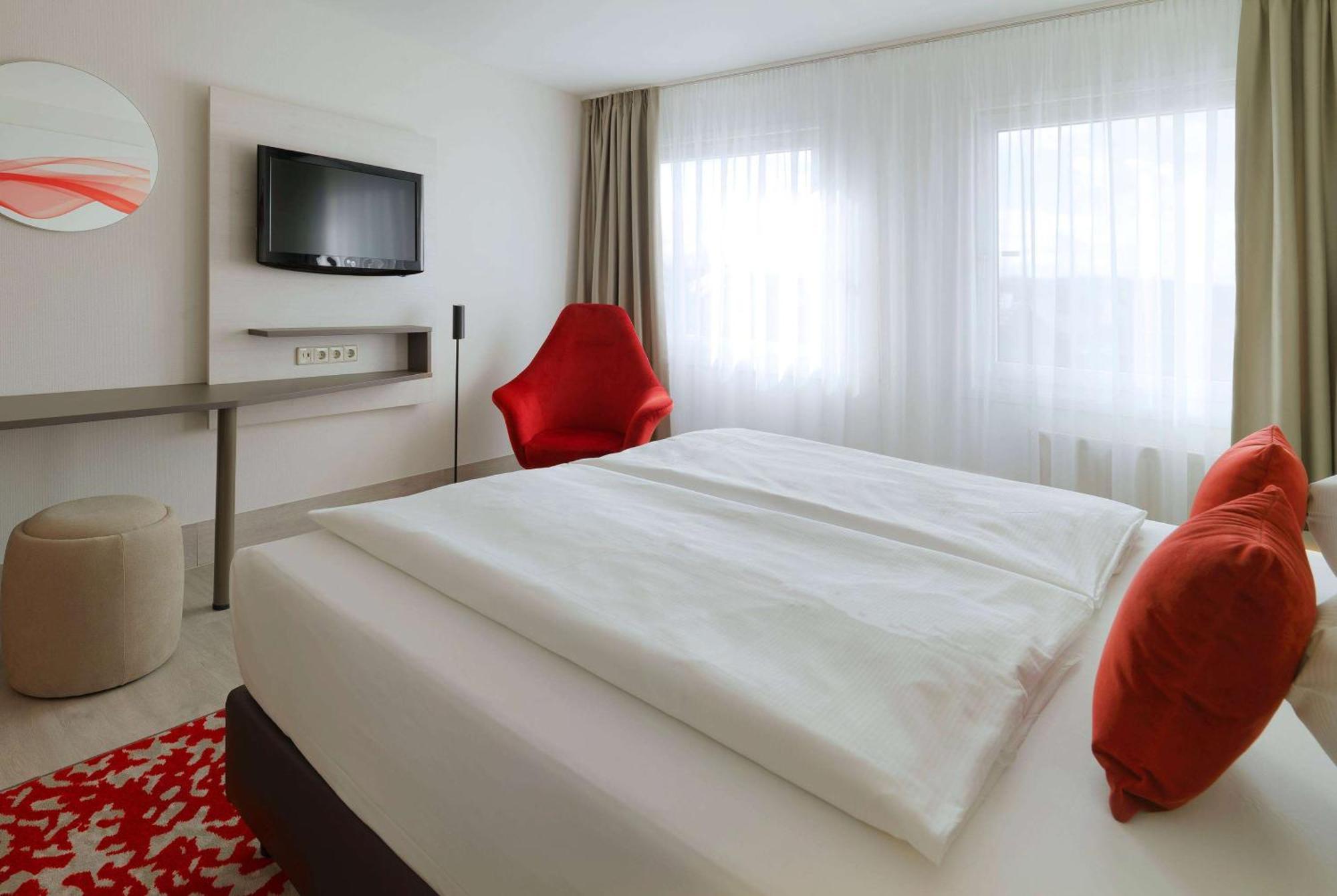 Hotel Ramada By Wyndham Dresda Esterno foto
