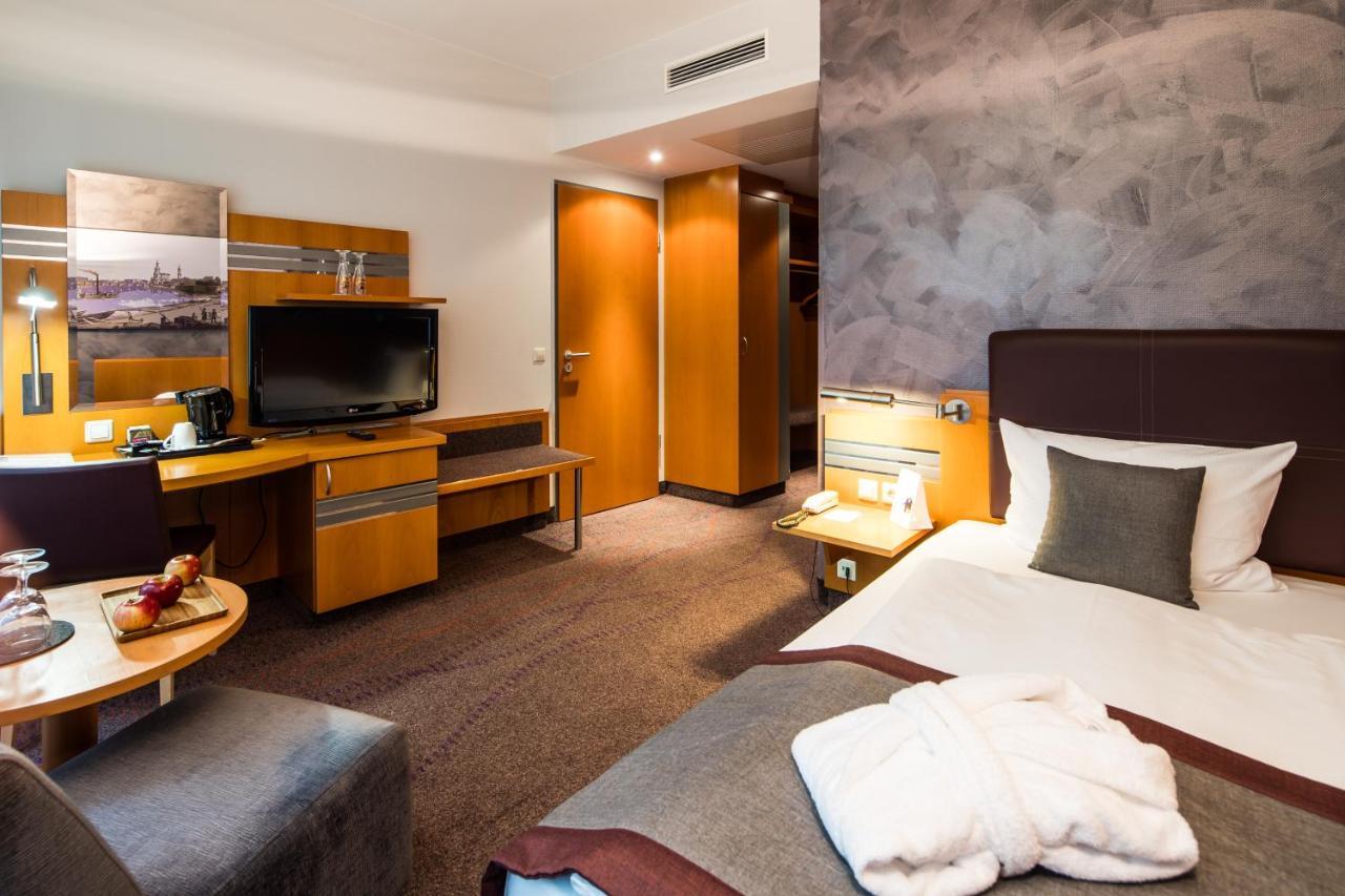 Hotel Ramada By Wyndham Dresda Esterno foto