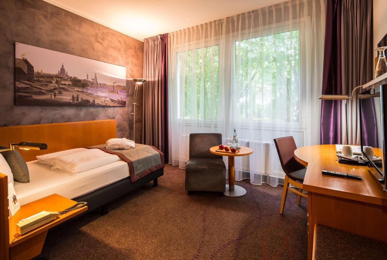 Hotel Ramada By Wyndham Dresda Esterno foto